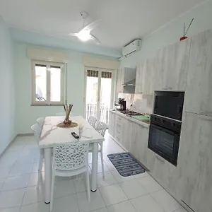 Ludovica's House , Giardini Naxos Italia